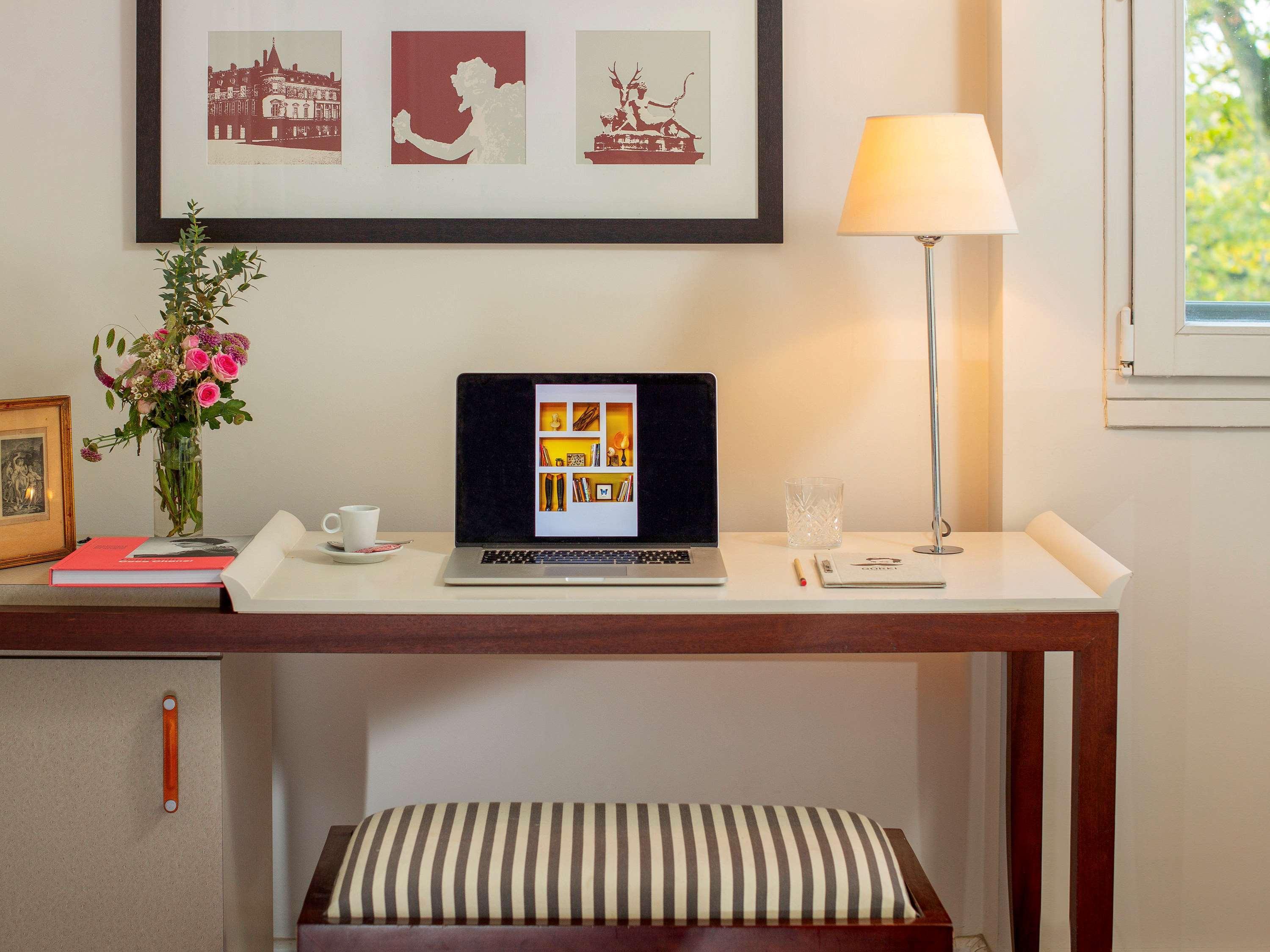 Mercure Relays Du Château Hotel 4*